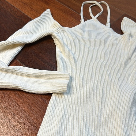 Abercrombie & Fitch Ribbed Bodysuit Diamond Neck Cream Size Small - Picture 3 of 5